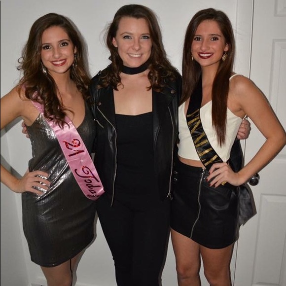 Meet your Posher, Julia - Picture 4 of 7